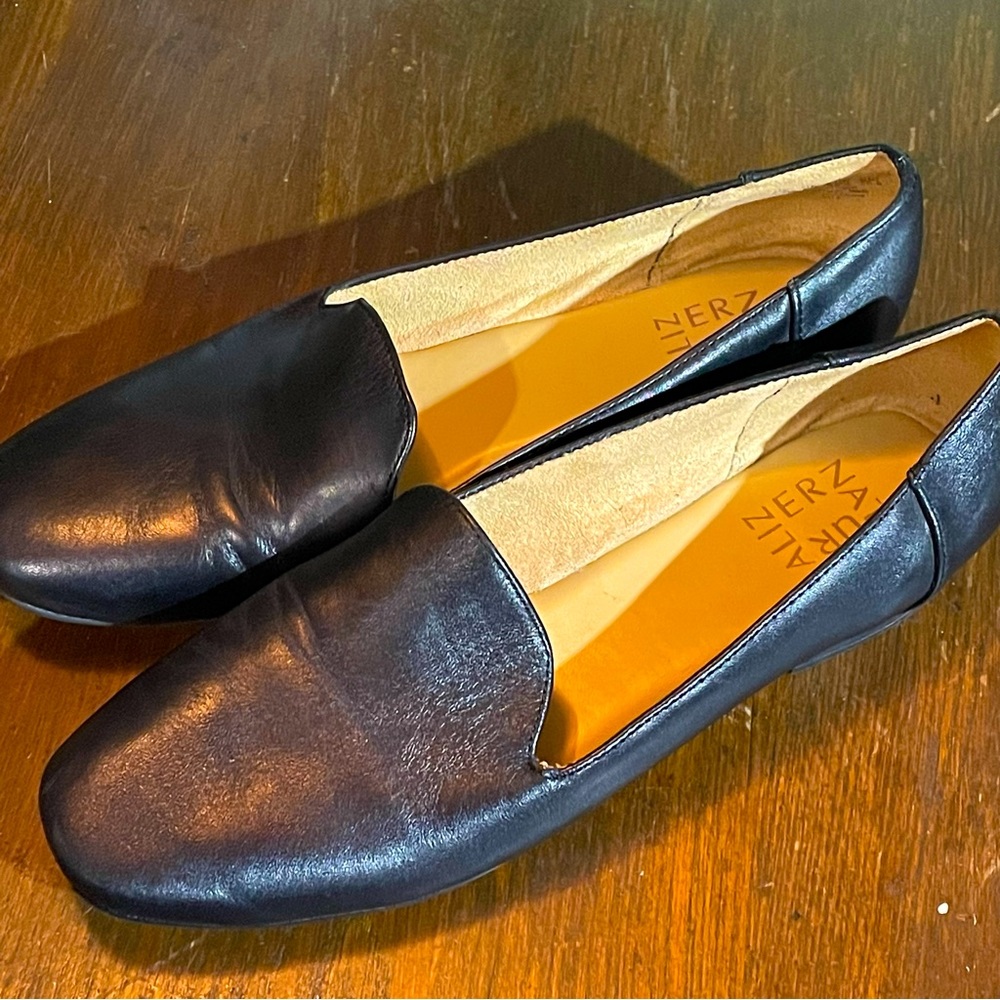 Naturalizer Black leather classic loafers 8.5M